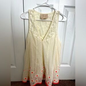 Cream VanessaVirginia Lace Tunic. Size 12.